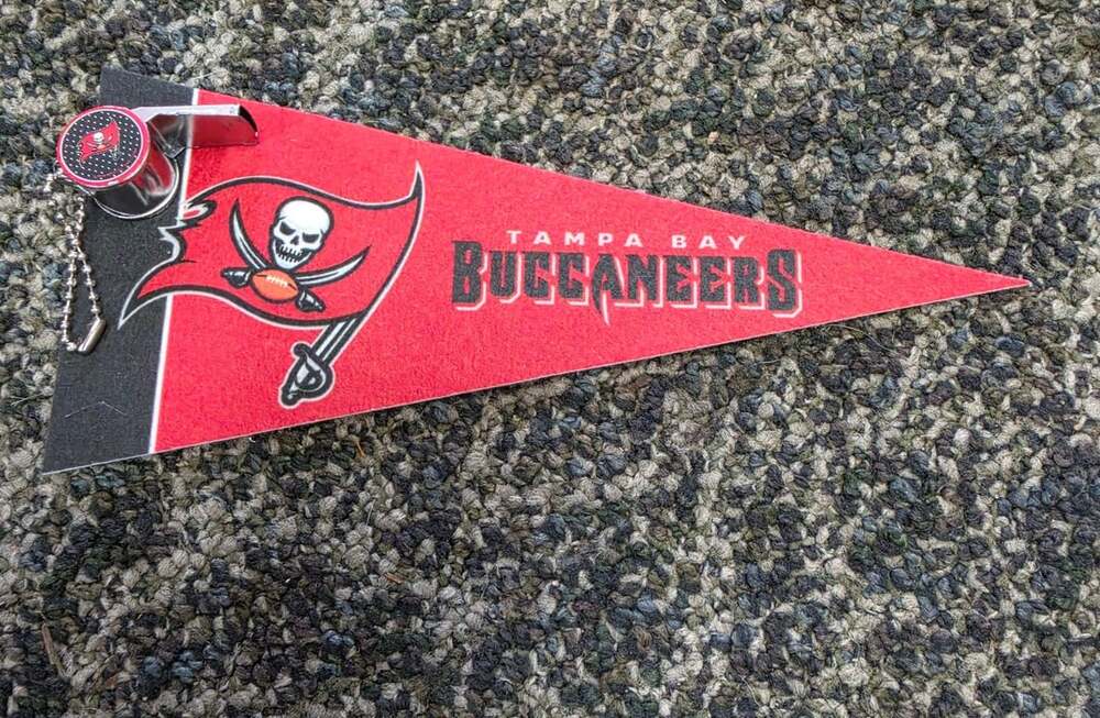 Tampa Bay Buccaneers Mini Pennant & Whistle Set
